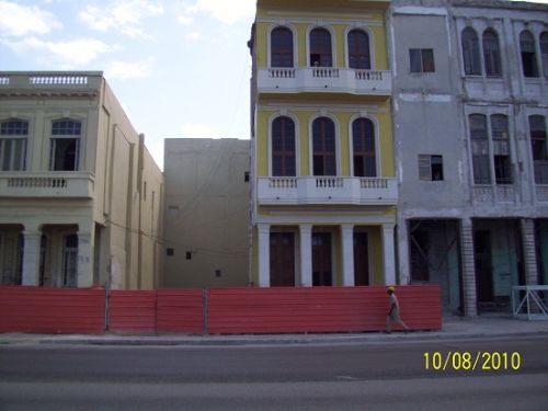 'Frente del edificio' Casas particulares are an alternative to hotels in Cuba. Check our website cubaparticular.com often for new casas.